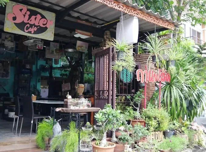 Ostello 2 Sister Cafe' And