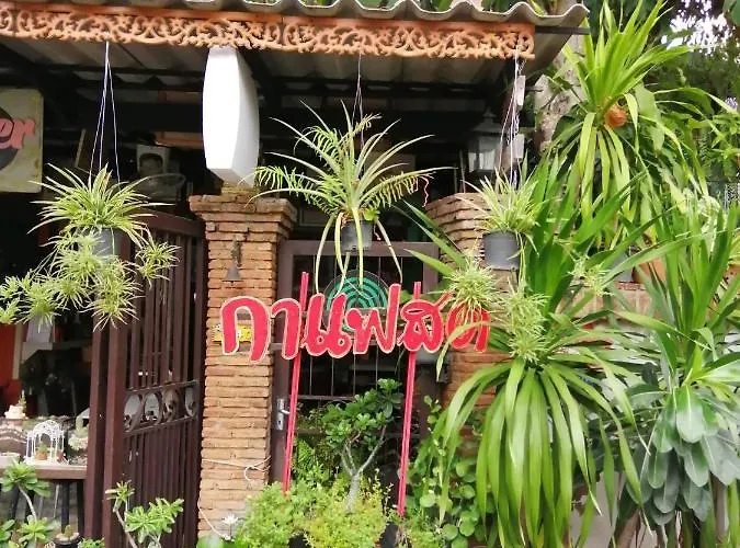 2 Sister Cafe' And Bangkok