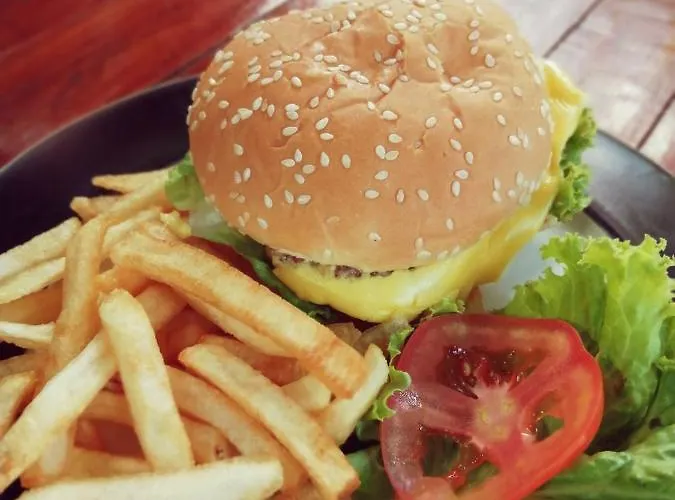 2 Sister Cafe' And *